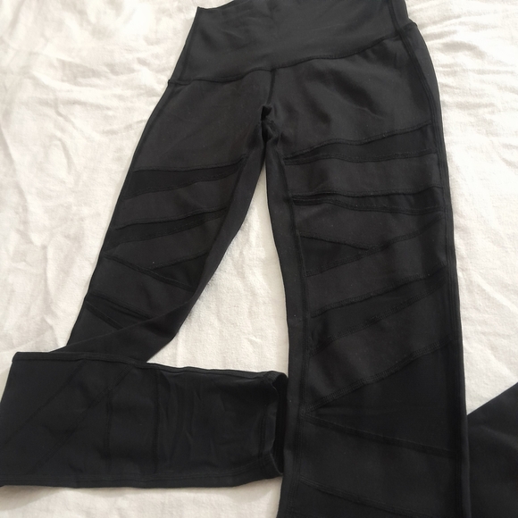 Lululemon Athletica Jet Black Yoga Pants - Picture 6 of 8